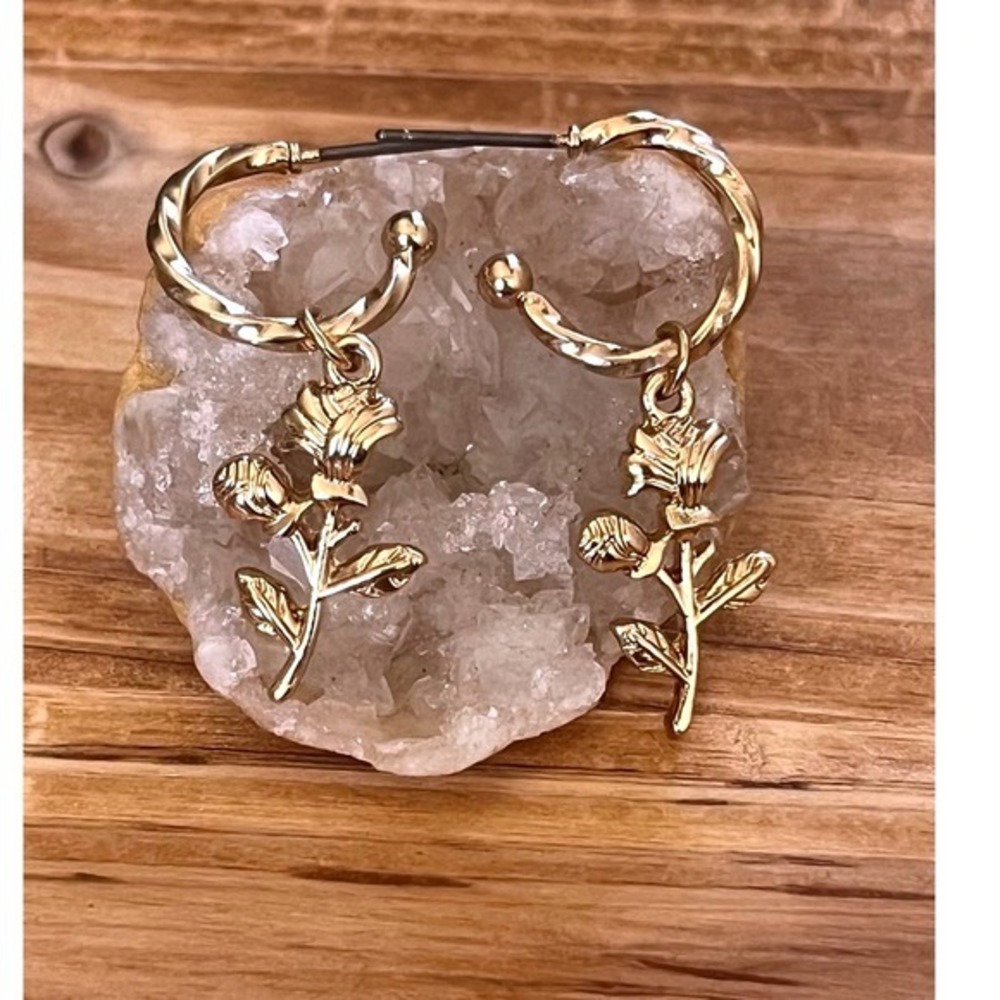 Small Boho Gold Round Hoop Post Earrings w/ Rose Charm -90's Inspo Y2K Gift -New - Picture 10 of 16